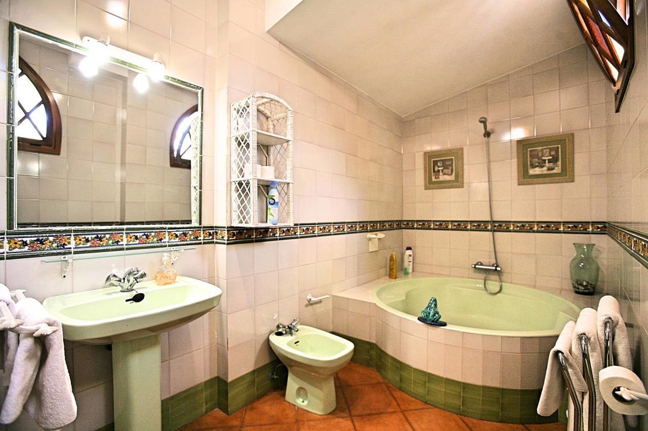 Apartamento The Bell Ringer House Sevilla Exterior foto